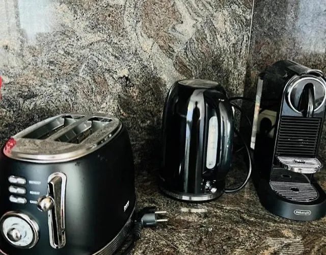 Hotel Entzueckende Kleine Vorstadtvilla 3*